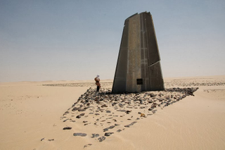 Illustration for article titled World's most remote plane crash memorial is also the most beautiful